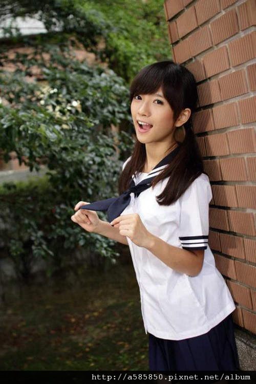 double Mawei girl Yucheng Jing pure outside shoot school girl look like super cute 18 