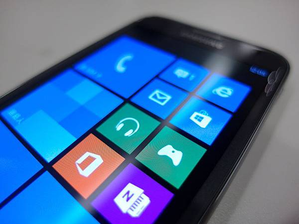 【逆襲】WP 8 的新挑戰者～Samsung ATIV S