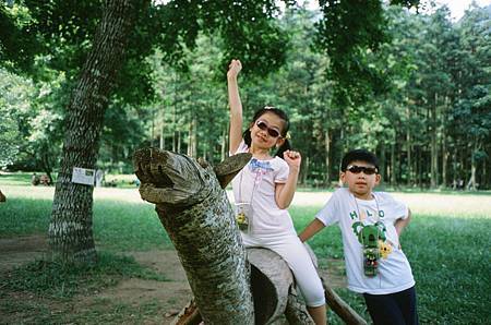 Ashley&Ray65s.jpg Ashley&Ray65s.jpg