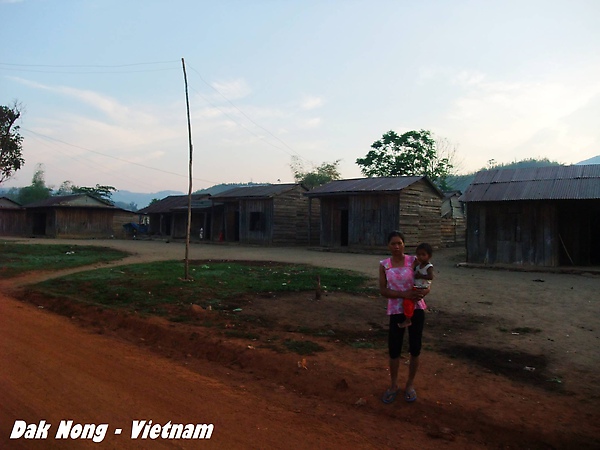 經過少數民族的部落~ 經過少數民族的部落~