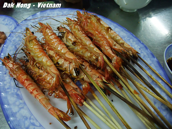 我愛吃的烤蝦, 才12萬越盾 (約NT240) 我愛吃的烤蝦, 才12萬越盾 (約NT240)