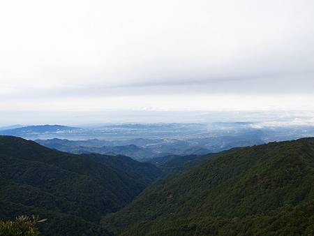 還能望見市區。