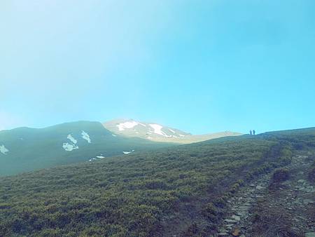 雲散去，遠方好美。