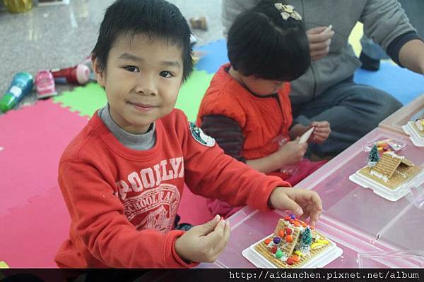 537651_444475138951177_1340891379_n