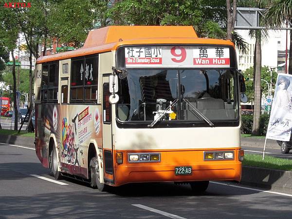9路  722-AB(車頂改為橘色).jpg
