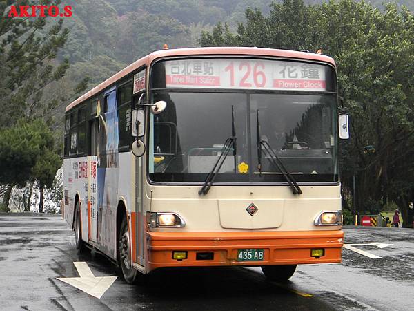126路無障礙公車  435-AB.JPG
