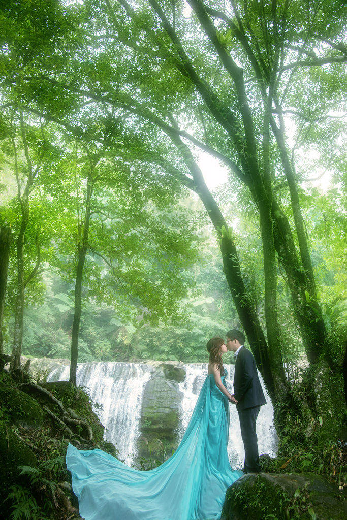 婚紗攝影,自助婚紗攝影,台中自助婚紗,瀑布婚紗,玩拍婚紗