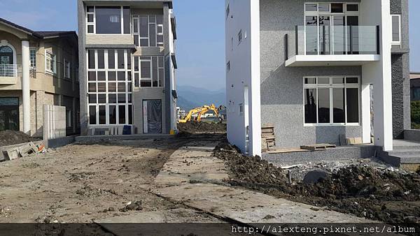 照片305 (2) 照片305 (2)