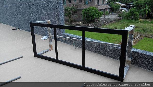 照片320 (2c) 照片320 (2c)