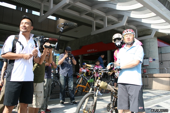 一路靠北騎 一路靠北騎