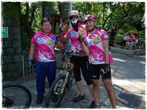 一路靠北騎 一路靠北騎