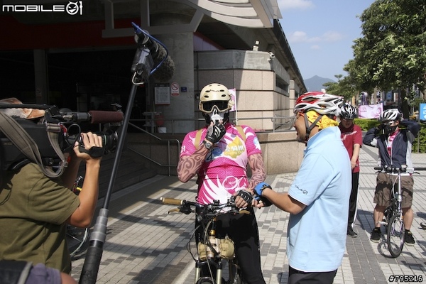 mobile01-5df14f8887c3bf06f0fc98e9bea1756e.jpg mobile01-5df14f8887c3bf06f0fc98e9bea1756e.jpg