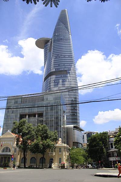 20130526_016_HCMC_Bitexco Financial Tower.JPG 20130526_016_HCMC_Bitexco Financial Tower.JPG