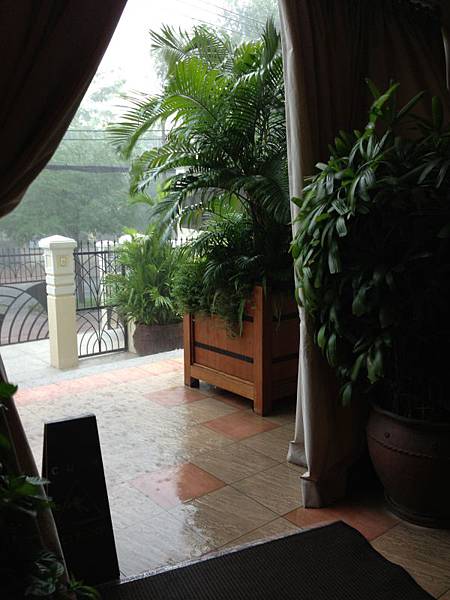 20130616_019_HCMC_Thann Sanctuary at Nguyen Du Park Villas.JPG