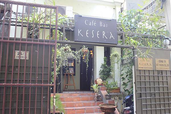 20130623_002_HCMC_Cafe Bar Kesera.JPG
