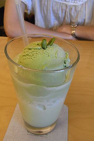 O'sulloc Tea House - Fredo green tea - ₩7650 (₩8500打9折) O'sulloc Tea House - Fredo green tea - ₩7650 (₩8500打9折)