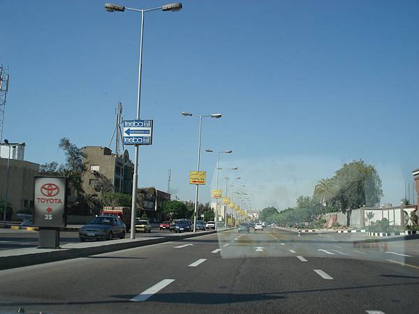 開往City mall的路上風光-4.JPG