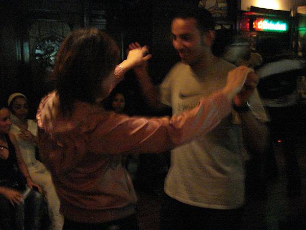 我真的有跳SALSA的天份呢!哈哈!.JPG 我真的有跳SALSA的天份呢!哈哈!.JPG