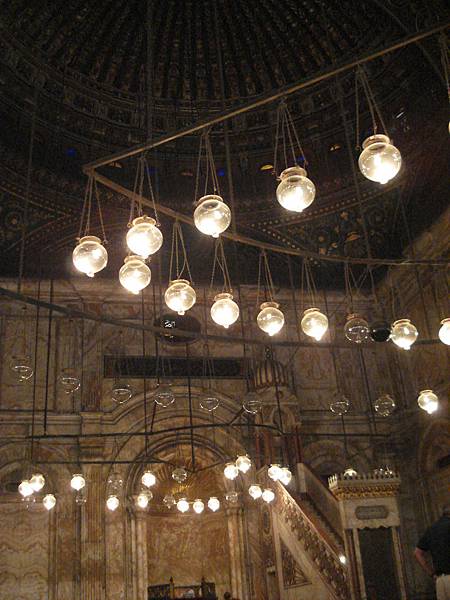 彷彿有旋律的吊燈.JPG 彷彿有旋律的吊燈.JPG