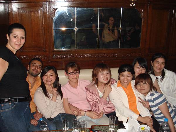 開心的團體照.JPG 開心的團體照.JPG