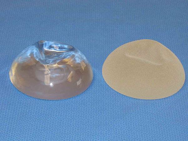 1 how-long-do-breast-implants-last-silicone-implants-smooth-and-textured1.jpg