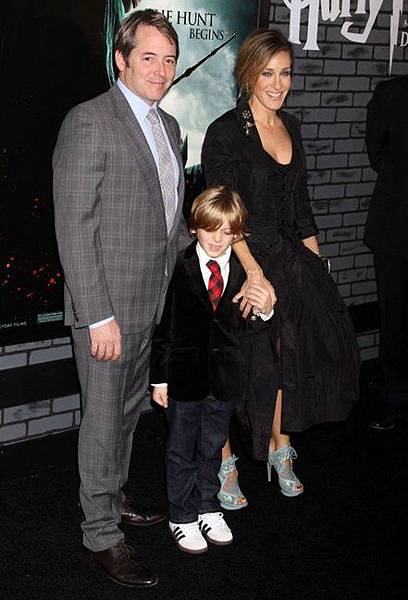 james-broderick-and-adidas-kids-samba-r-classic-core-gallery