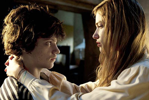 1116565-Io-e-Te-Bernardo-Bertolucci-Tea-Falco-Jacopo-Antinori-foto-di-Severine-Brigeot1 (1) 1116565-Io-e-Te-Bernardo-Bertolucci-Tea-Falco-Jacopo-Antinori-foto-di-Severine-Brigeot1 (1)