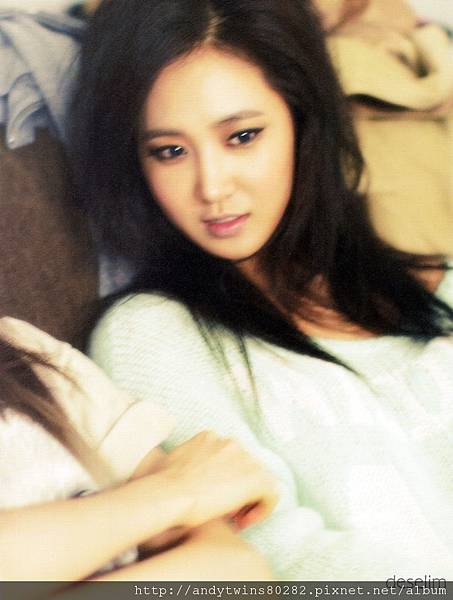 snsd yuri i got a boy album scans (21)