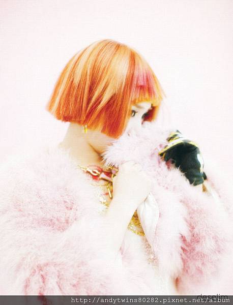 snsd tiffany 2012 i got a boy scans