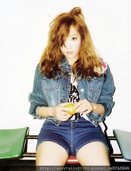 snsd taeyeon i got a boy album scans (23)