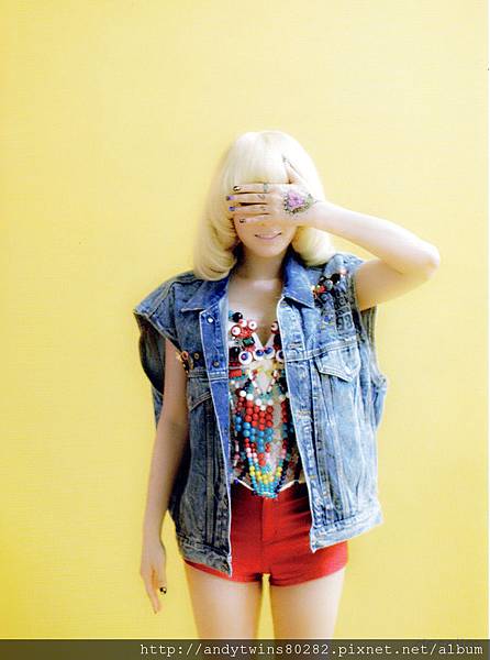 snsd taeyeon i got a boy album scans (21)