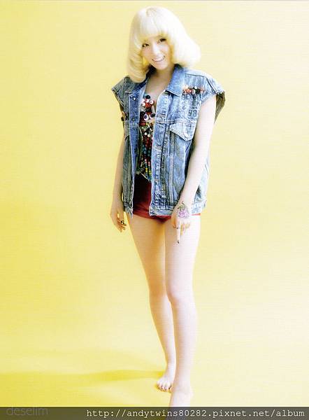snsd taeyeon i got a boy album scans (18)