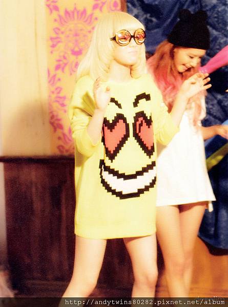 snsd taeyeon i got a boy album scans (15)