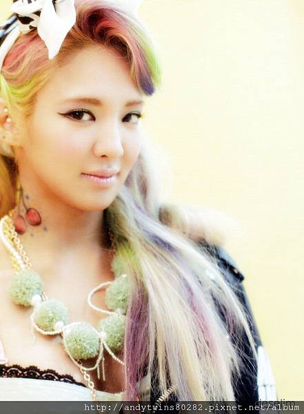 snsd hyoyeon i got a boy album scans (5)