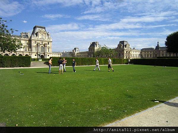 16巴黎青少年-用鞋子當球門 16巴黎青少年-用鞋子當球門