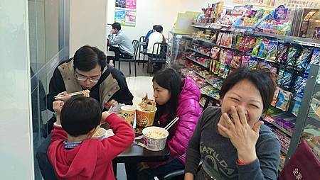 11015102_935992749765610_8159544719370849181_n