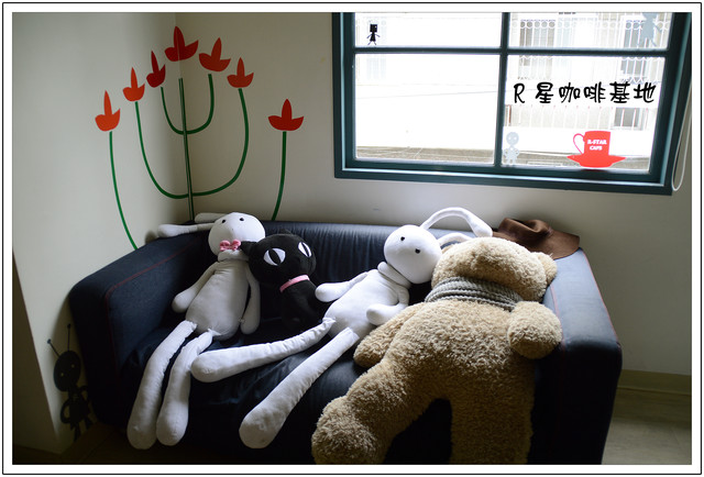 機器人2號店R星咖啡基地 機器人2號店R星咖啡基地