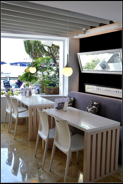 〈日月潭〉甜月亮手作義式冰淇淋&耶穌堂 〈日月潭〉甜月亮手作義式冰淇淋&耶穌堂