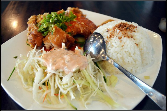 鶯歌老街。厚道飲食店 鶯歌老街。厚道飲食店