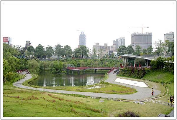 〈台中秋紅谷〉幸福小水舞 〈台中秋紅谷〉幸福小水舞