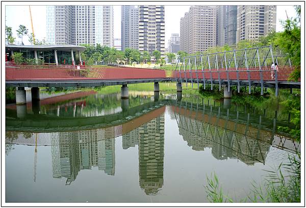 〈台中秋紅谷〉幸福小水舞 〈台中秋紅谷〉幸福小水舞