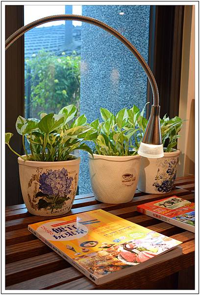 〈台中烏日〉羅布森咖啡‧書蟲房 〈台中烏日〉羅布森咖啡‧書蟲房