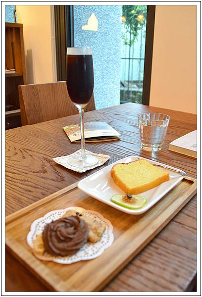 〈台中烏日〉羅布森咖啡‧書蟲房 〈台中烏日〉羅布森咖啡‧書蟲房