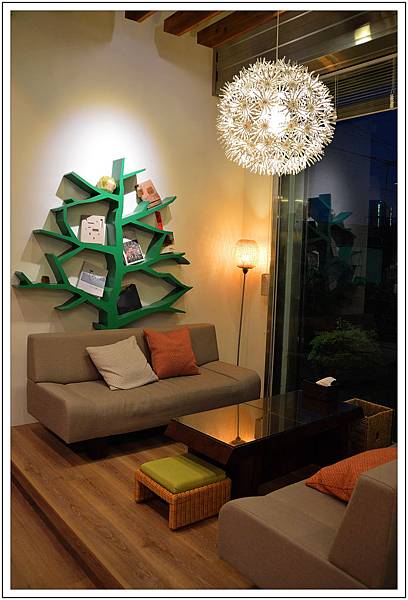 〈台中烏日〉羅布森咖啡‧書蟲房 〈台中烏日〉羅布森咖啡‧書蟲房