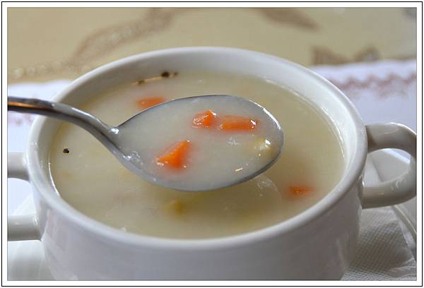 〈中興新村〉椰子樹下休閒餐廳 〈中興新村〉椰子樹下休閒餐廳