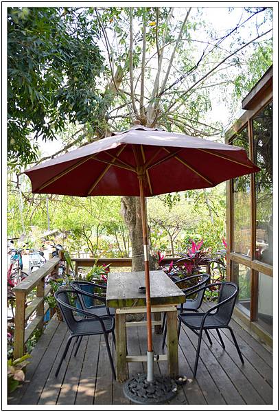 〈中興新村〉椰子樹下休閒餐廳 〈中興新村〉椰子樹下休閒餐廳