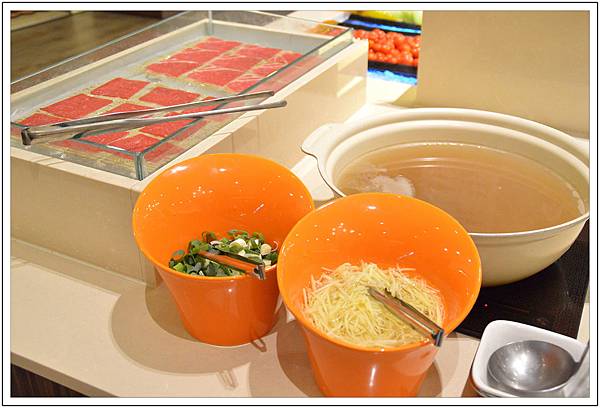 〈彰化員林〉食觀天下複合式餐廳~2樓百匯吃到飽 〈彰化員林〉食觀天下複合式餐廳~2樓百匯吃到飽