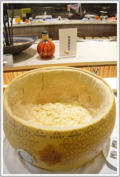 〈彰化員林〉食觀天下複合式餐廳~2樓百匯吃到飽 〈彰化員林〉食觀天下複合式餐廳~2樓百匯吃到飽