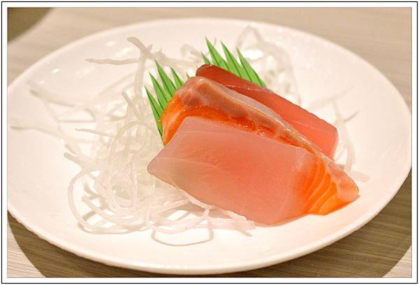 〈彰化員林〉食觀天下複合式餐廳~2樓百匯吃到飽 〈彰化員林〉食觀天下複合式餐廳~2樓百匯吃到飽