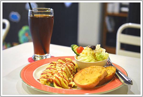 〈彰化〉O2brunch&cafe歐圖咖啡廚房~中山店 〈彰化〉O2brunch&cafe歐圖咖啡廚房~中山店